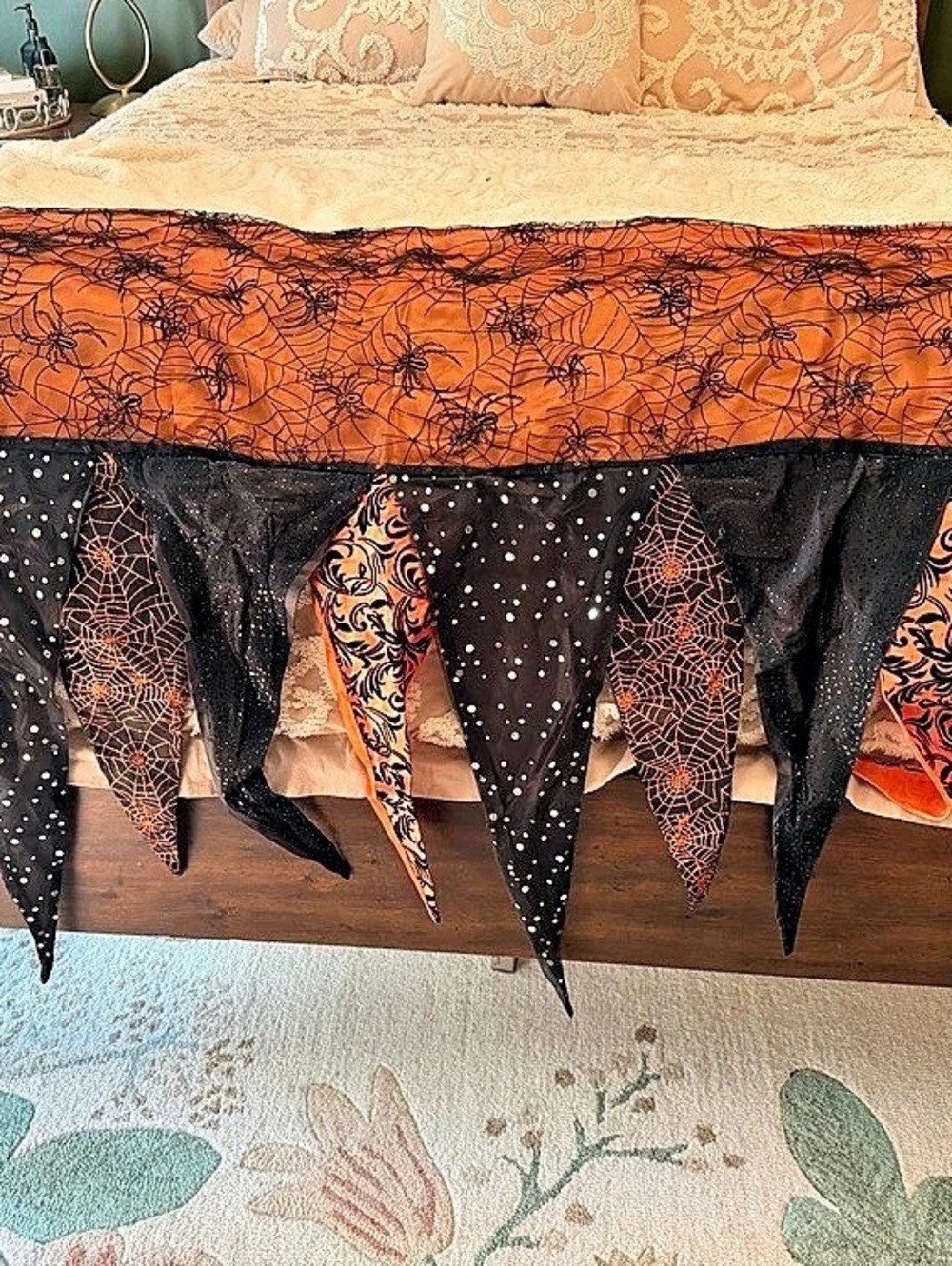 Vintage Pier 1 Halloween Spiderweb Mantle Decor Orange Black